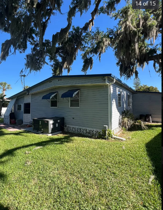 Ellenton, FL Mobile Home for Sale located at 322 Den Helder Ave Colony Cove